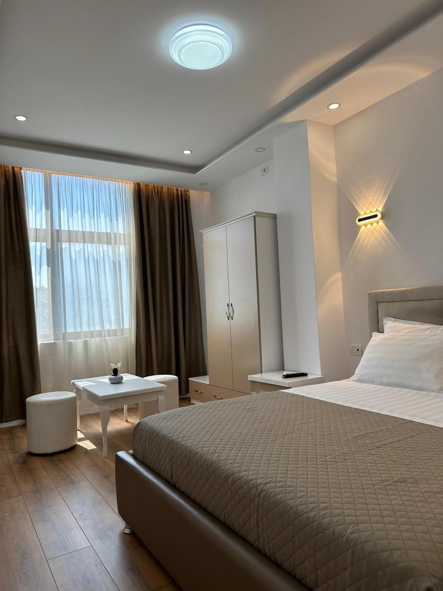 Arberia Hotel 4*